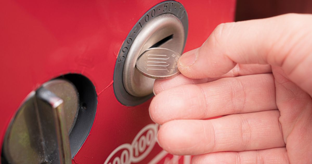 コカ・コーラの小銭を電子マネーにチャージできる「自販機チャージ」は意外と便利かも（菊地崇仁）